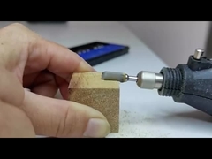 Het gebruik van verschillende materialen (metaal, hout, aluminium enz.) door verscheidene carbidebramen